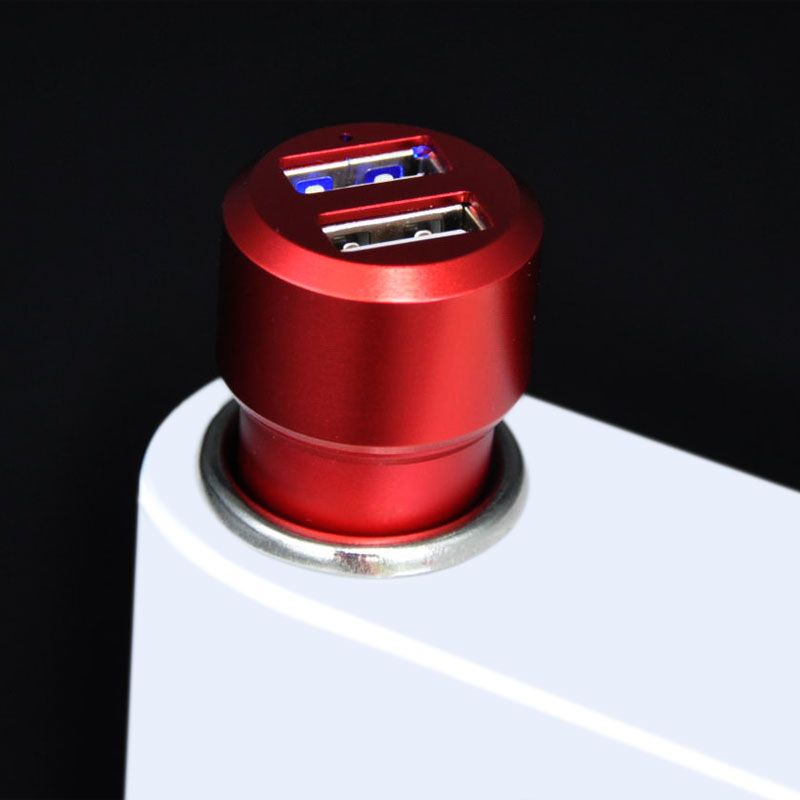 With a built-in LED indicator, making it easier to locate car charger during night time